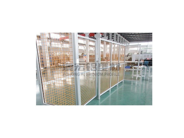 生產(chǎn)線安全總讓你提心吊膽？汽車廠鋁型材防護圍欄的可靠解法